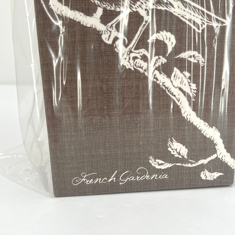 ILLUMINARIA Porcelain Room Diffuser French Gardenia White Bird Branch Full Size - Picture 6 of 7